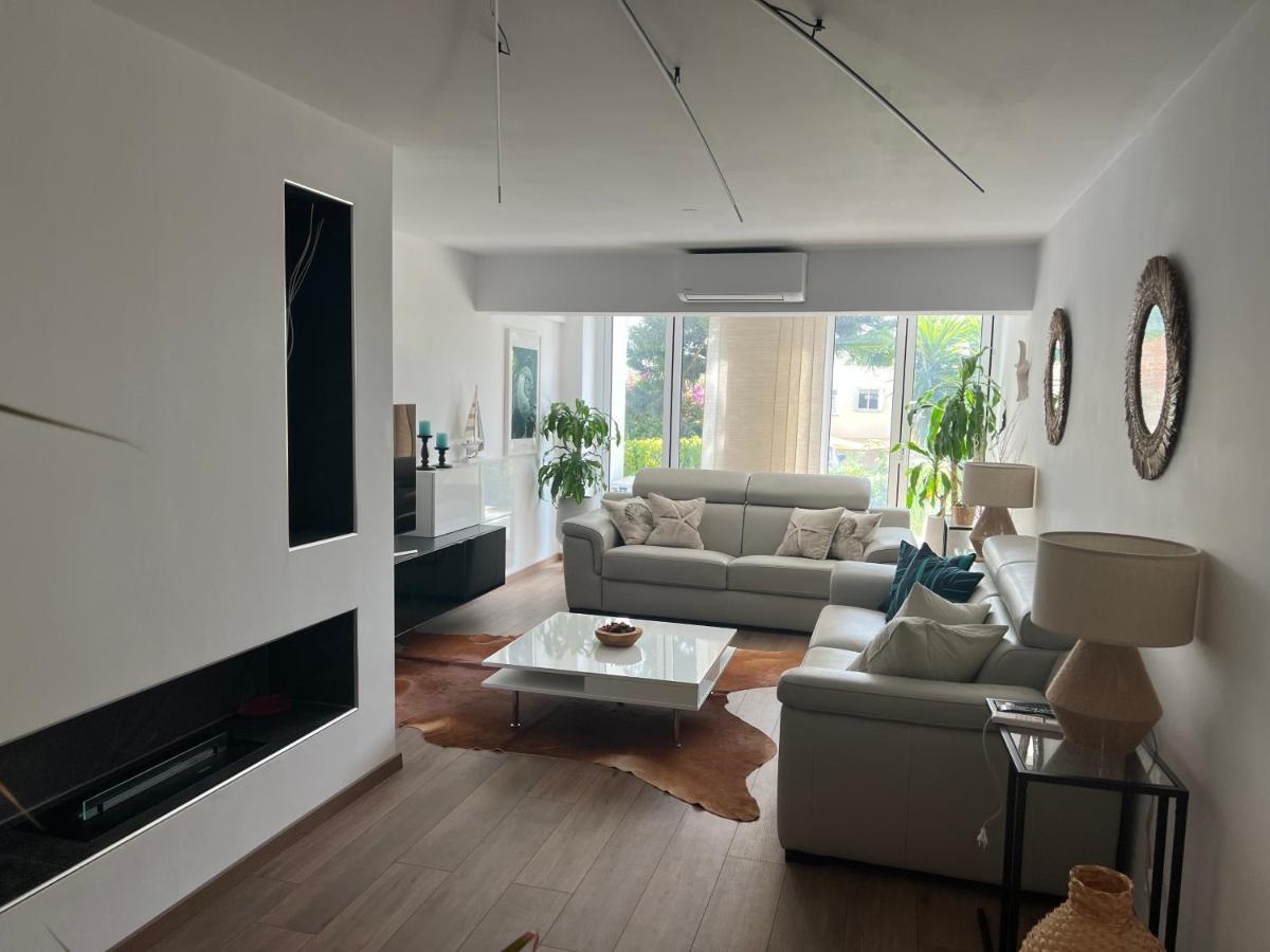 Modern Seaview Townhouse In Coral Bay (Adults Only) Apartment เปเยีย ภายนอก รูปภาพ