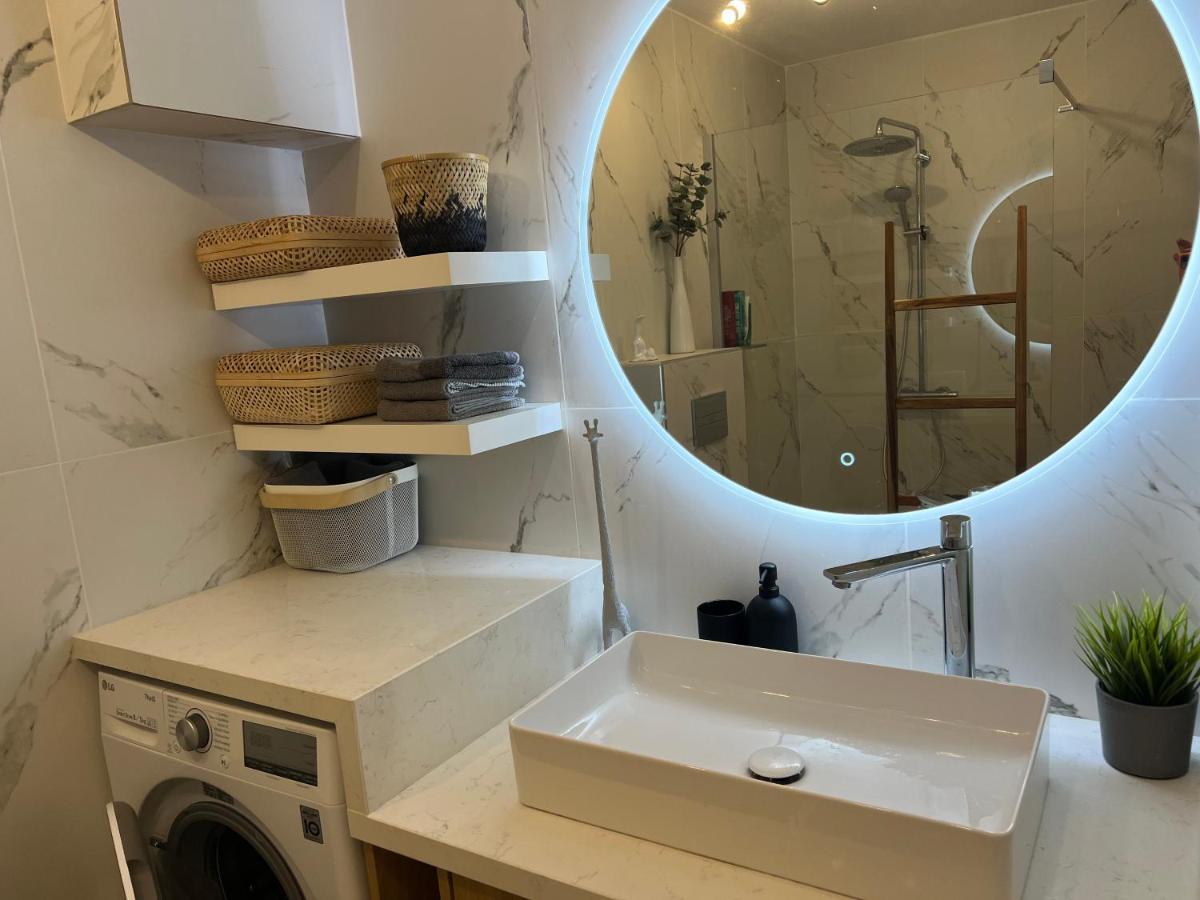Modern Seaview Townhouse In Coral Bay (Adults Only) Apartment เปเยีย ภายนอก รูปภาพ